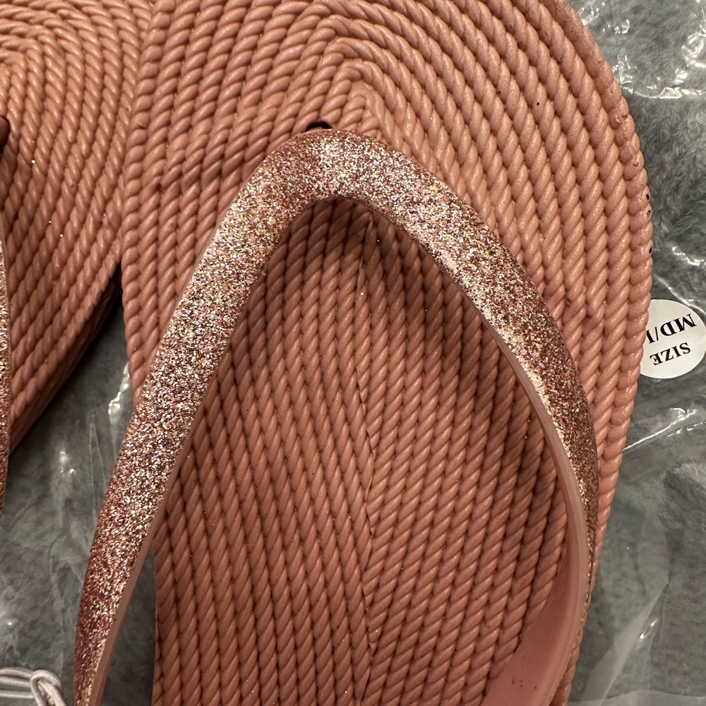 Flipflops - Picture 3 of 4